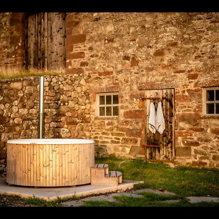 Laverock Shepherds Hut With Private Hot Tub Lägenhet